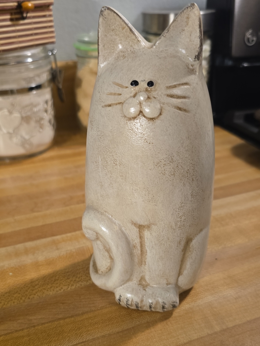 Neutral Cream Ceramic Cat Figurine for Pets Home Décor